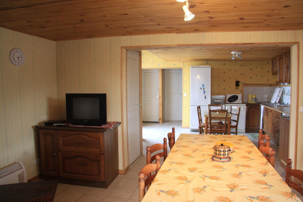 Gite Chez Coste Gilles Saint-Privat-du-Dragon Room photo